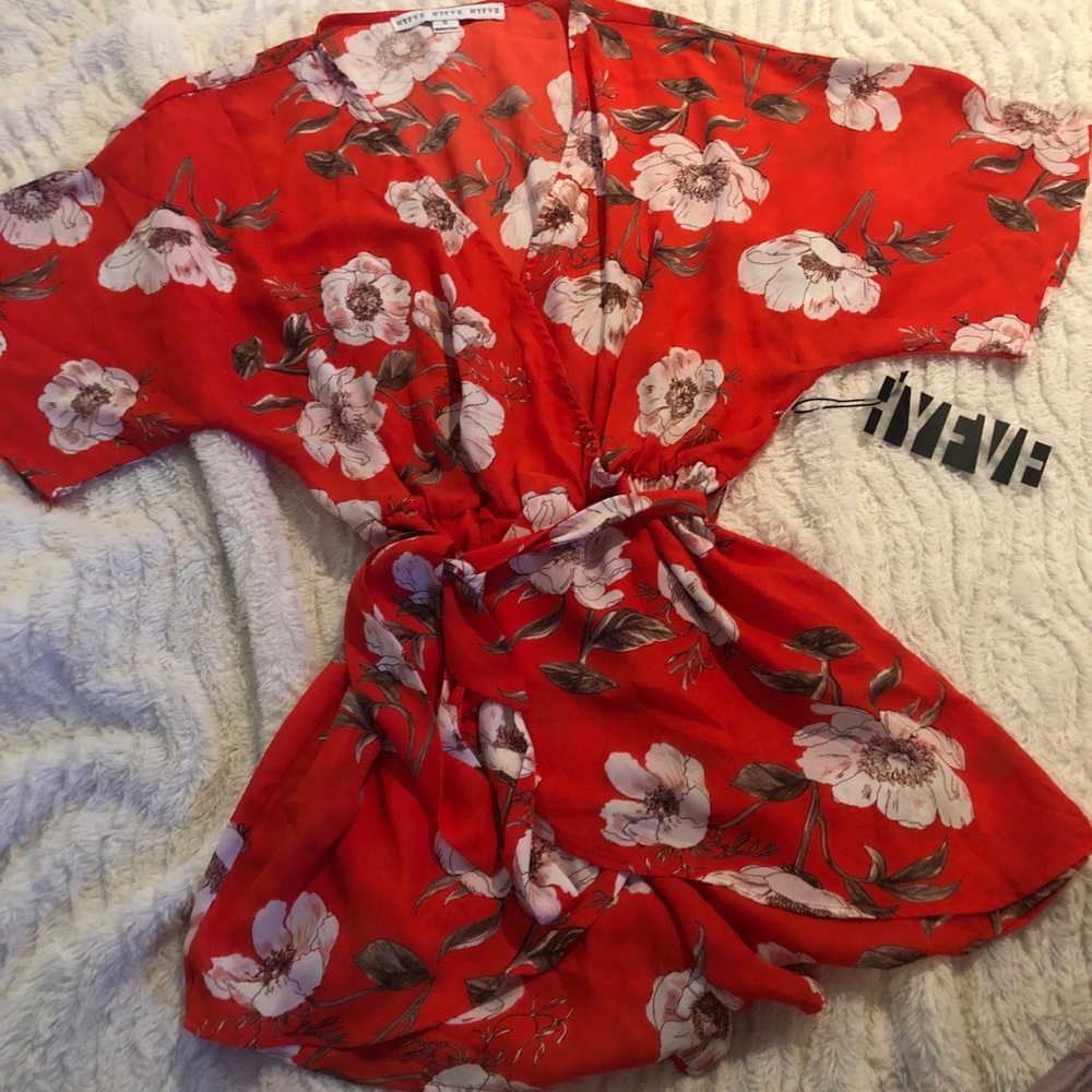 HYFVE HYFVE HYFVE  Floral Scort Romper